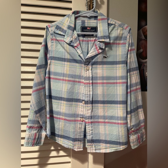 Boy size 5 Vineyard Vines Button Down - Picture 1 of 3